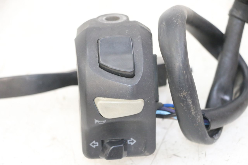 photo de COMANDO ESQUERDO PEUGEOT KISBEE 4T 50 (2010 - 2017) - Pontos de fixação