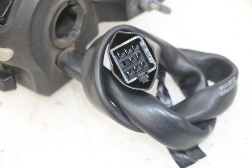 photo de COMANDO ESQUERDO PEUGEOT KISBEE 4T 50 (2018 - 2022) - Vista geral