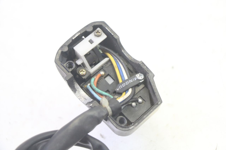 photo de COMANDO ESQUERDO PEUGEOT KISBEE 4T 50 (2010 - 2017) - Vista geral