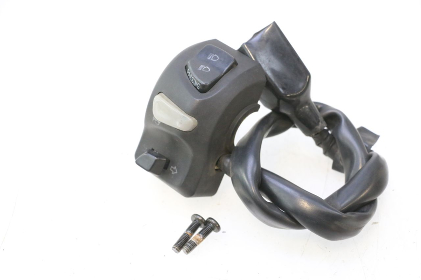 photo de INTERRUPTOR ESQUERDO PEUGEOT KISBEE 4T 50 (2023 - 2026) - Detalhe da peça