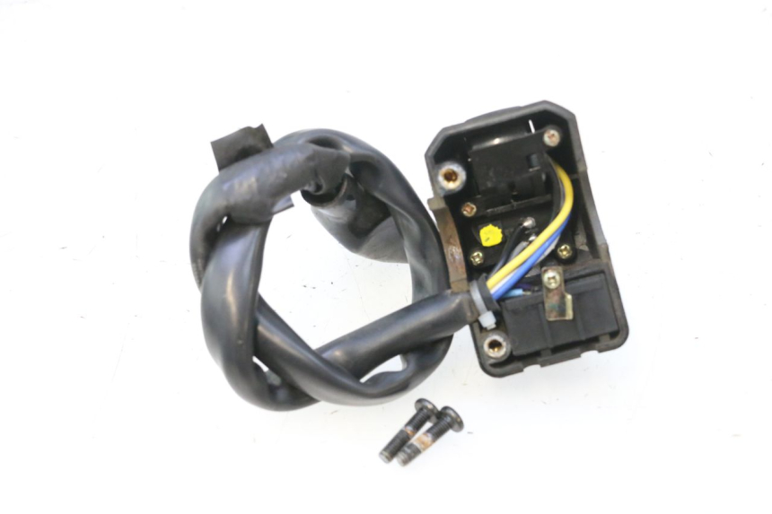 photo de INTERRUPTOR ESQUERDO PEUGEOT KISBEE 4T 50 (2023 - 2026) - Zoom do estado de desgaste