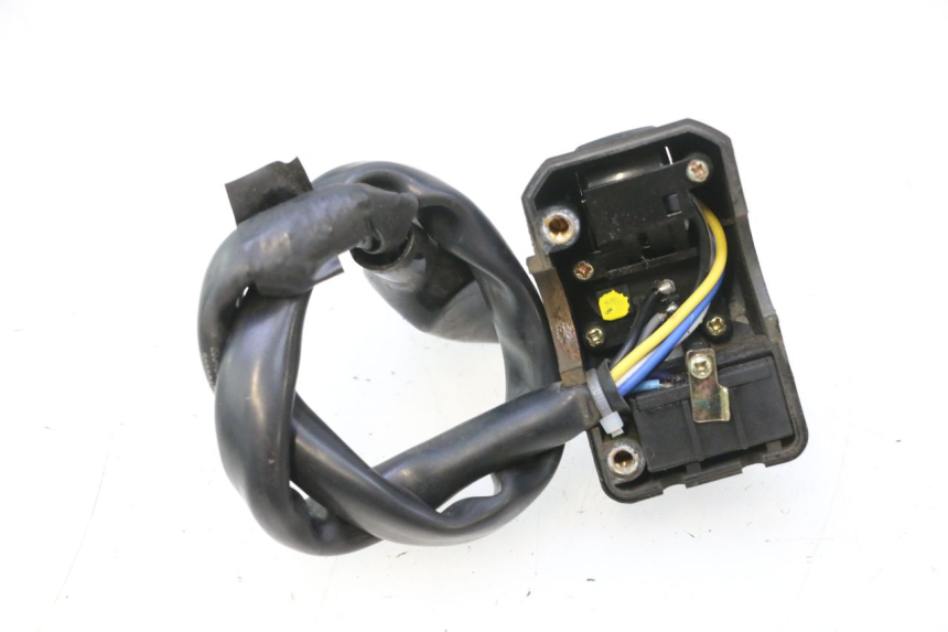 photo de INTERRUPTOR ESQUERDO PEUGEOT KISBEE 4T 50 (2023 - 2026) - Outro ângulo de visão