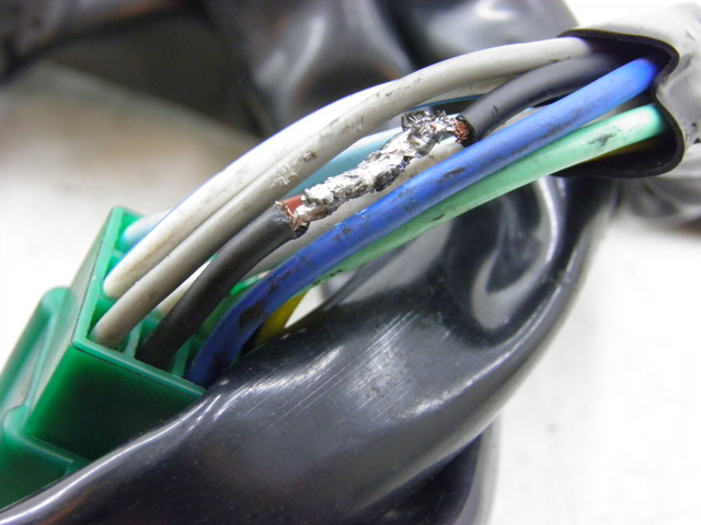 photo de COMANDO ESQUERDO KYMCO QUANNON NAKED 125 (2010) - Outro ângulo de visão