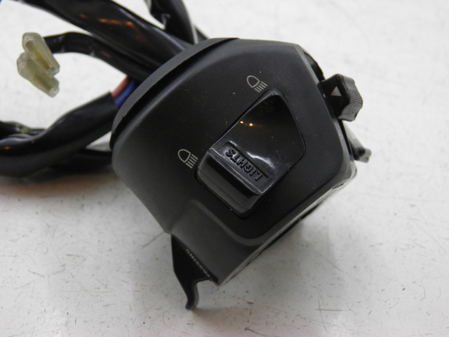 photo de COMANDO ESQUERDO KYMCO XCITING RI ABS 500 (2010) - Outro ângulo de visão