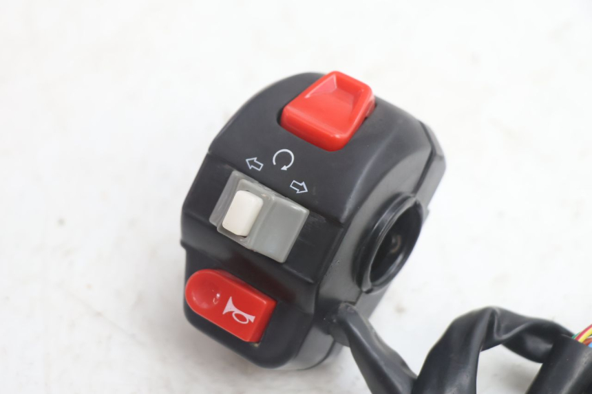 photo de INTERRUPTOR ESQUERDO LONGJIA LJ50QT 8M 2T 50 (2010 - 2017) - Detalhe da peça