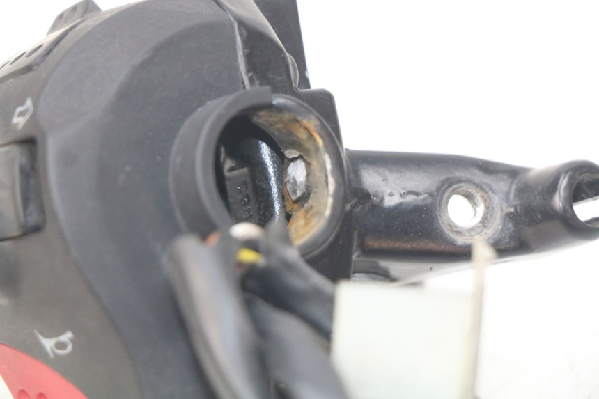 photo de COMANDO ESQUERDO PEUGEOT LUDIX 50 (2008 - 2017) - Detalhe da peça