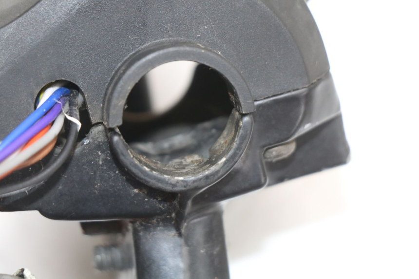photo de COMANDO ESQUERDO PEUGEOT LUDIX 50 (2005 - 2007) - Estado da superfície