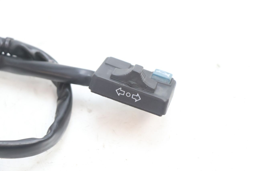 photo de COMANDO ESQUERDO PEUGEOT LUDIX ONE 50 (2004 - 2013) - Outro ângulo de visão