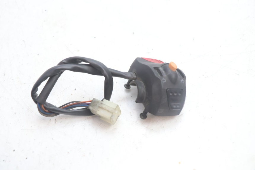 photo de COMANDO ESQUERDO PEUGEOT LUDIX PRO 2T 50 (2010 - 2017) - Zoom do estado de desgaste