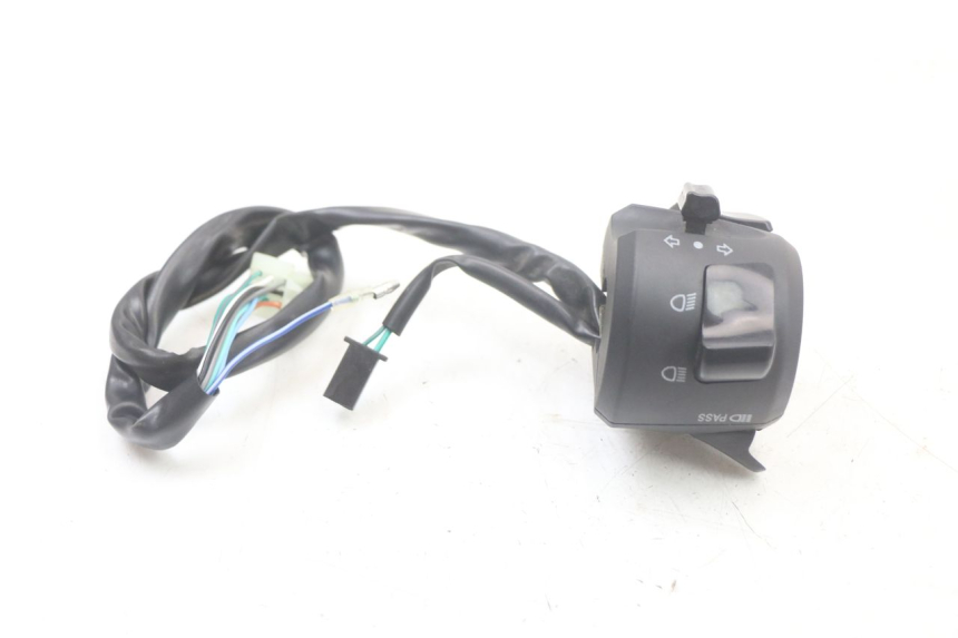 photo de COMANDO ESQUERDO MASAI SCRAMBLER SPORT 125 (2021 - 2025) - Zoom do estado de desgaste