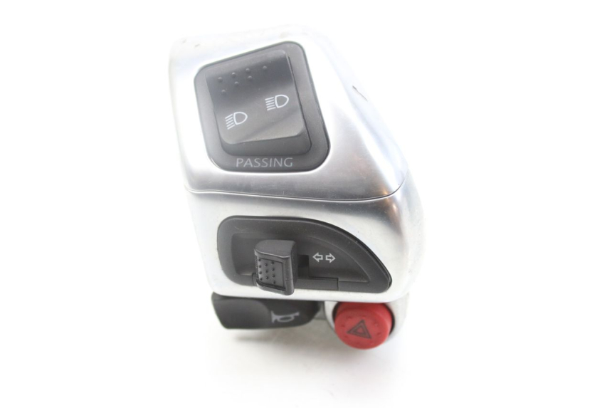 photo de COMANDO ESQUERDO PIAGGIO MP3 500 (2014 - 2017) - Vista principal