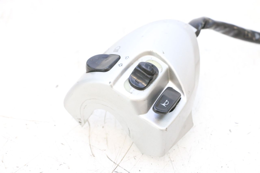 photo de COMANDO ESQUERDO YAMAHA NEOS NEO'S 4T 50 (2008 - 2016) - Zoom do estado de desgaste