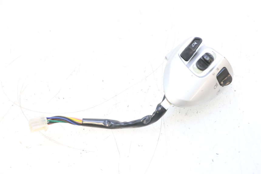photo de COMANDO ESQUERDO YAMAHA NEOS NEO'S 4T 50 (2008 - 2016) - Outro ângulo de visão