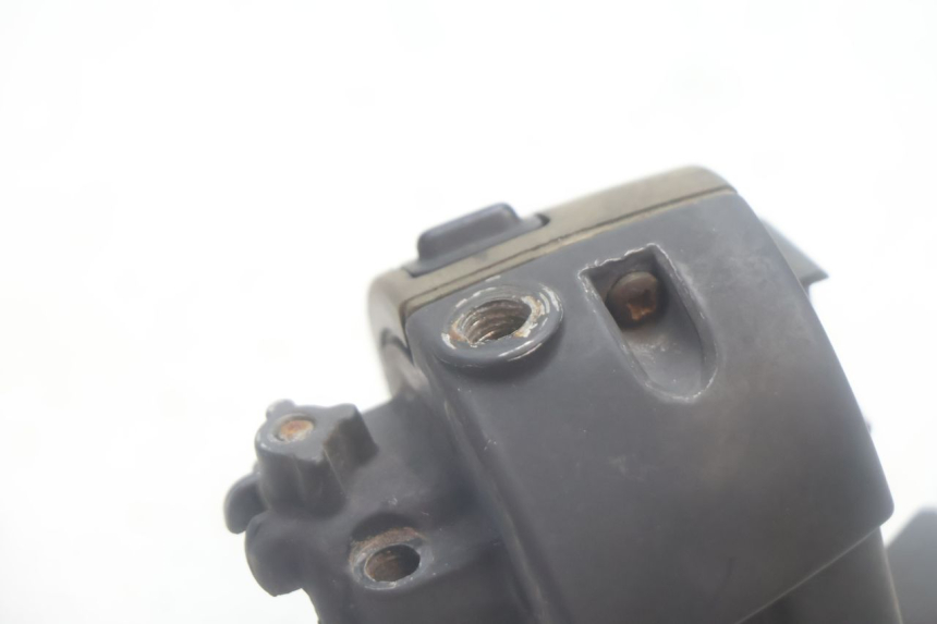 photo de COMANDO ESQUERDO MBK NITRO 50 (2004 - 2008) - Pontos de fixação