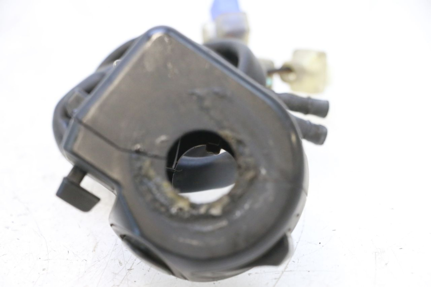 photo de COMANDO ESQUERDO HONDA PCX (JF57/JF64) 125 (2014 - 2018) - Outro ângulo de visão