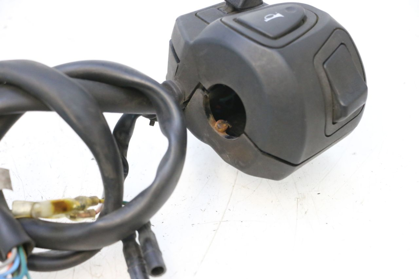 photo de COMANDO ESQUERDO HONDA PCX (JF57/JF64) 125 (2014 - 2018) - Pontos de fixação
