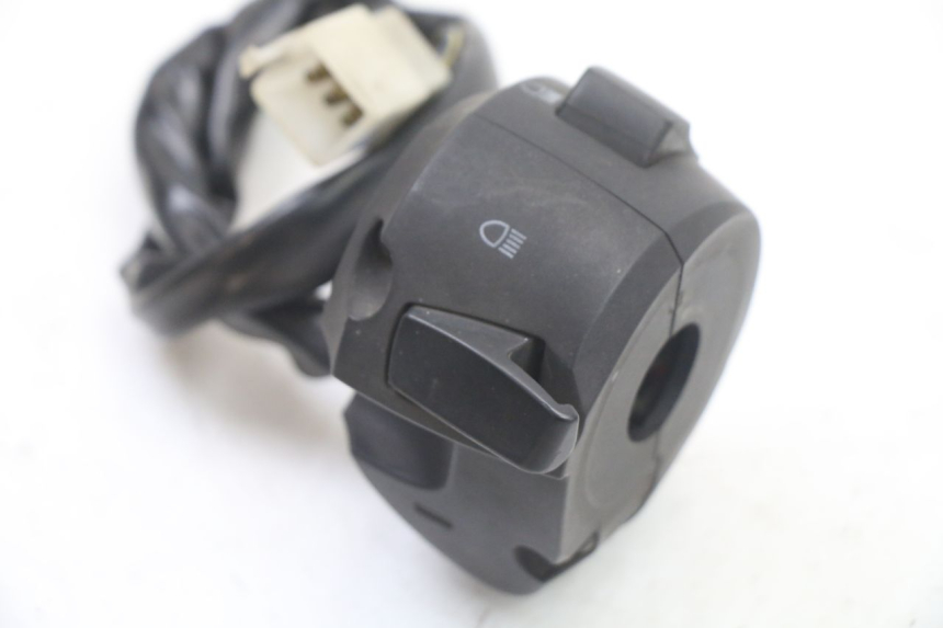 photo de COMANDO ESQUERDO PEUGEOT CITYSTAR 125 (2011 - 2017) - Pontos de fixação