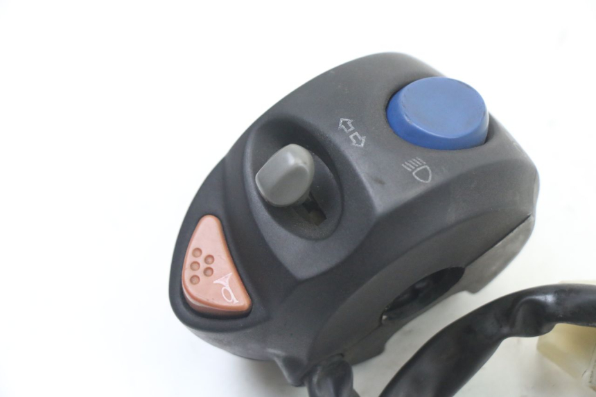 photo de COMANDO ESQUERDO PEUGEOT ELYSTAR 50 (2002 - 2014) - Zoom do estado de desgaste