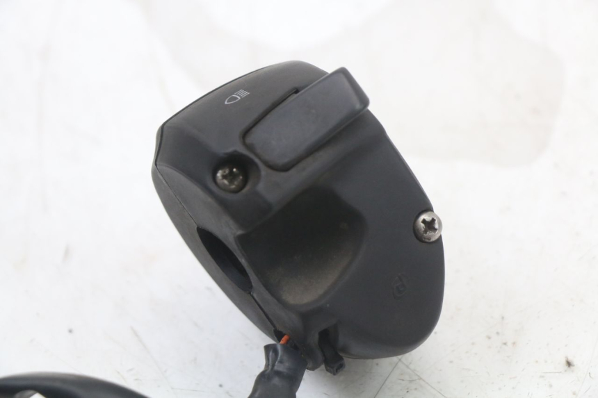 photo de COMANDO ESQUERDO PEUGEOT SATELIS 125 (2010 - 2012) - Ampliação técnica