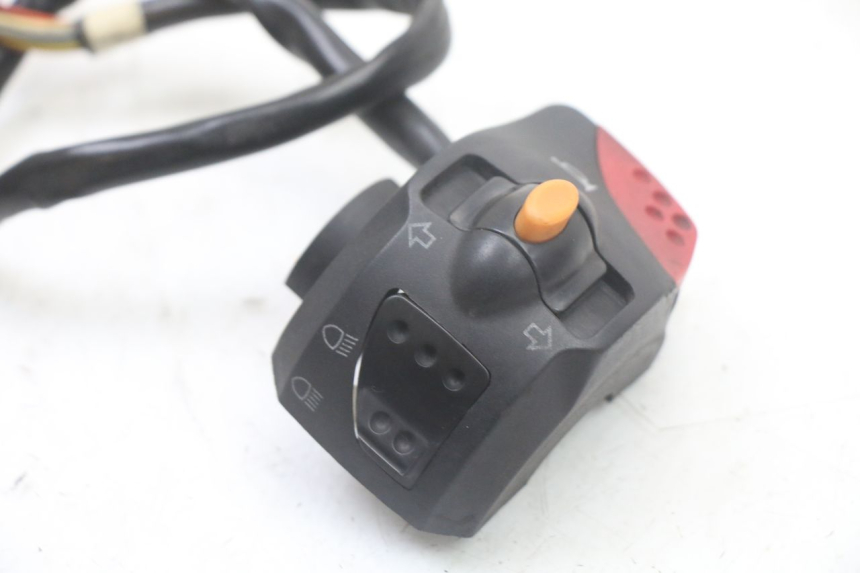 photo de COMANDO ESQUERDO PEUGEOT TREKKER TKR 50 (2005 - 2014) - Outro ângulo de visão