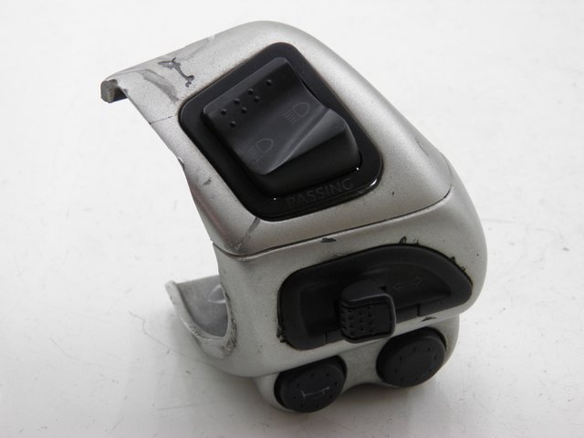 photo de COMANDO ESQUERDO PIAGGIO BEVERLY 125 (2005 - 2007) - Detalhe da peça