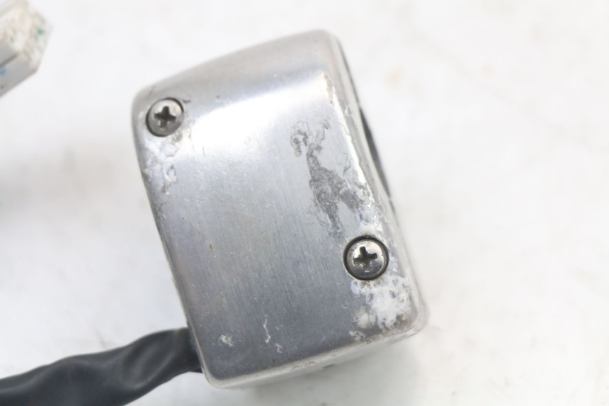 photo de COMANDO ESQUERDO PIAGGIO BEVERLY 125 (1998 - 2005) - Pontos de fixação