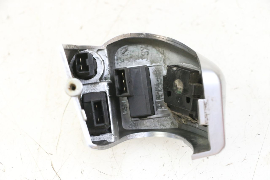 photo de COMANDO ESQUERDO PIAGGIO MP3 125 (2006 - 2014) - Detalhe da peça