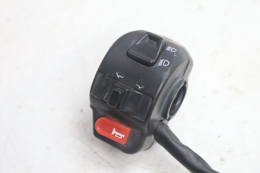 photo de COMUTADOR ESQUERDO RAZZO QTR 50 (2011 - 2018) - Detalhe da peça