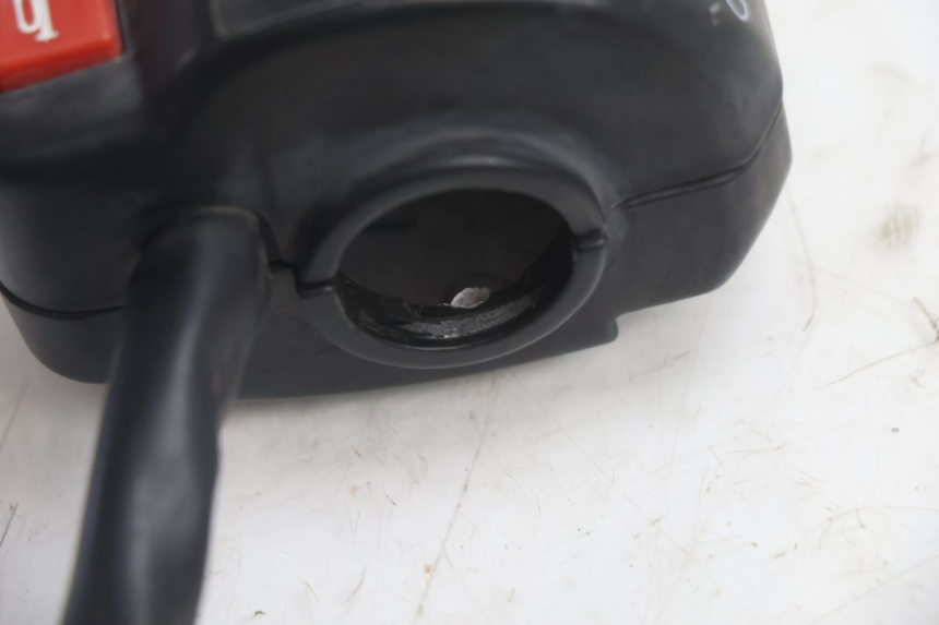 photo de COMUTADOR ESQUERDO RAZZO QTR 50 (2011 - 2018) - Zoom do estado de desgaste