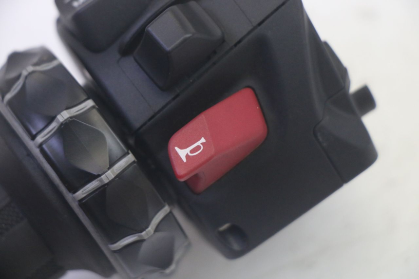 photo de INTERRUPTOR ESQUERDO BMW R GS 1250 (2021 - 2024) - Outro ângulo de visão