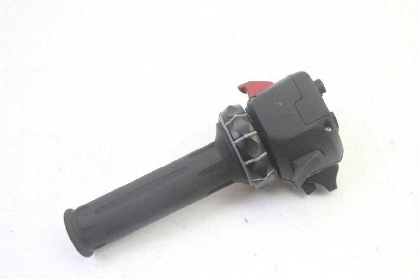 photo de INTERRUPTOR ESQUERDO BMW R GS 1250 (2021 - 2024) - Estado da superfície
