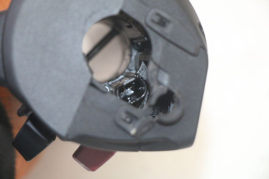 photo de INTERRUPTOR ESQUERDO BMW R GS 1250 (2021 - 2024) - Peça verificada