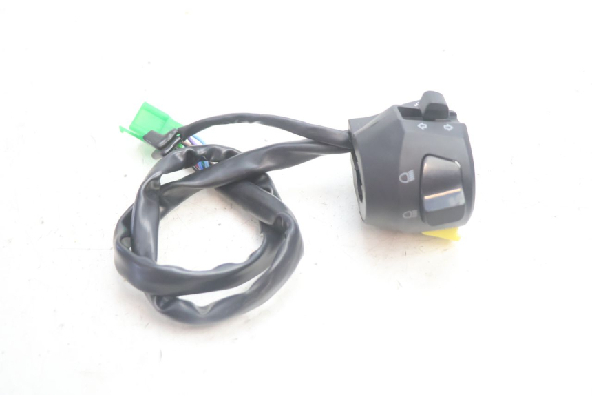 photo de COMUTADOR ESQUERDO JM MOTORS R-MAX TECH 50 (2024 - 2026) - Zoom do estado de desgaste