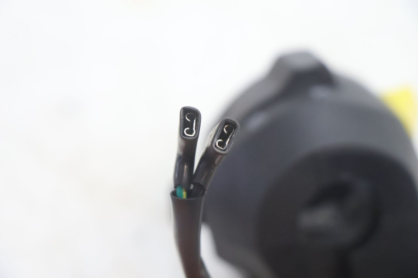 photo de COMUTADOR ESQUERDO JM MOTORS R-MAX TECH 50 (2024 - 2026) - Pontos de fixação