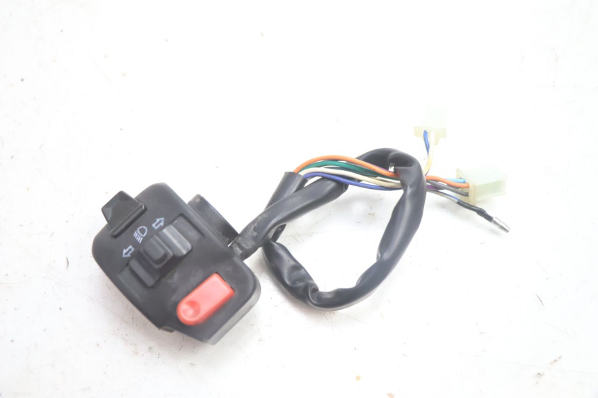 photo de COMUTADOR ESQUERDO YIYING RETRO 125 (2008 - 2018) - Vista principal