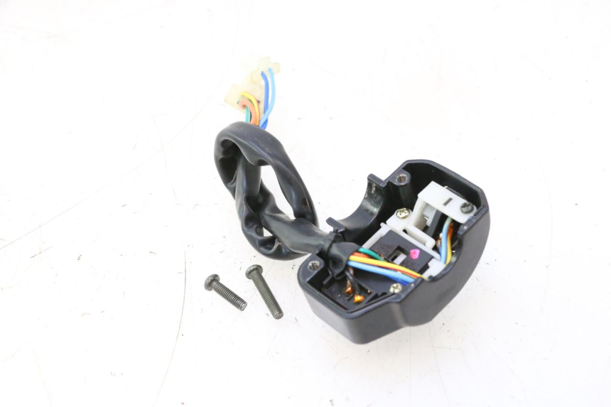 photo de COMANDO ESQUERDO TNT MOTOR ROMA 12' 2T 50 (2007 - 2018) - Zoom do estado de desgaste