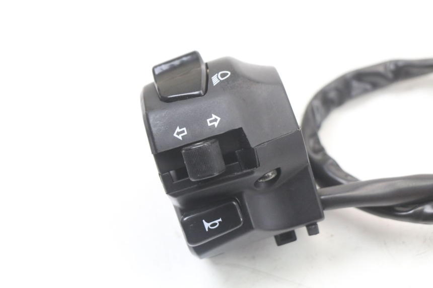 photo de COMANDO ESQUERDO ROYAL ENFIELD SCRAM 411 (2022 - 2024) - Zoom do estado de desgaste