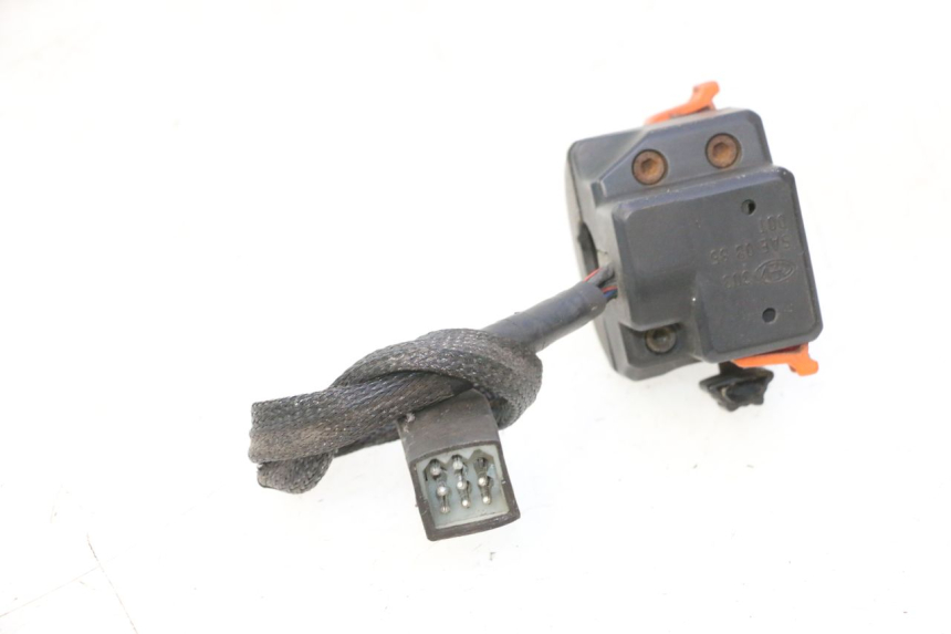 photo de COMUTADOR ESQUERDO MZ RT 125 (2000 - 2008) - Zoom do estado de desgaste