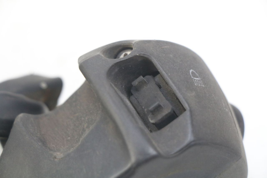 photo de COMANDO ESQUERDO PEUGEOT SATELIS COMPRESSOR K15 125 (2006 - 2009) - Ampliação técnica