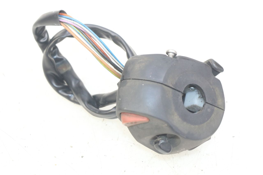 photo de COMANDO ESQUERDO PEUGEOT SATELIS 125 (2010 - 2012) - Detalhe da peça