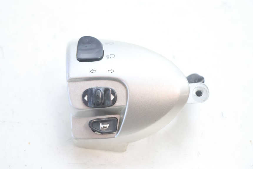 photo de INTERRUPTOR ESQUERDO FYM SCOOTERONE 125 (2006 - 2008) - Detalhe da peça