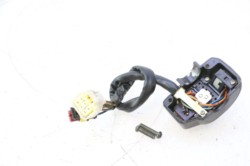 photo de INTERRUPTOR ESQUERDO RIDE SLASH 2T 50 (2012 - 2014) - Zoom do estado de desgaste