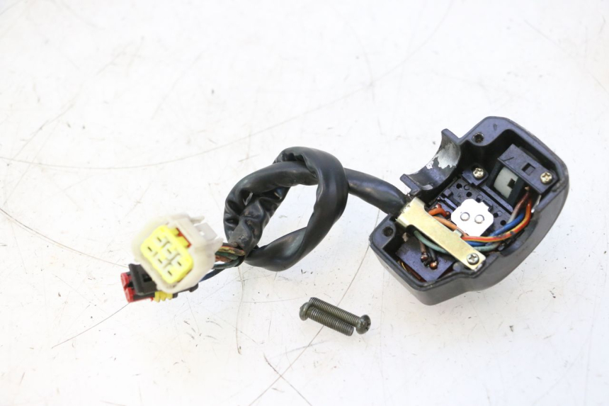 photo de INTERRUPTOR ESQUERDO RIDE SLASH 2T 50 (2012 - 2014) - Outro ângulo de visão