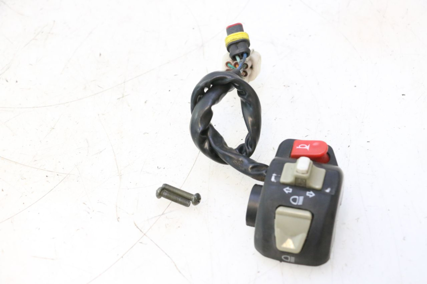 photo de INTERRUPTOR ESQUERDO RIDE SLASH 2T 50 (2012 - 2014) - Estado da superfície