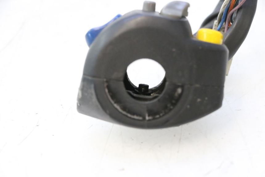 photo de COMANDO ESQUERDO PEUGEOT SPEEDFIGHT 2 AC 50 (2000 - 2009) - Zoom do estado de desgaste