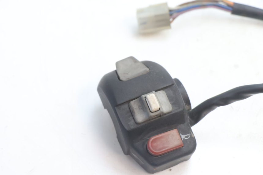 photo de COMANDO ESQUERDO PEUGEOT SPEEDFIGHT LC 50 (1996 - 2002) - Detalhe da peça