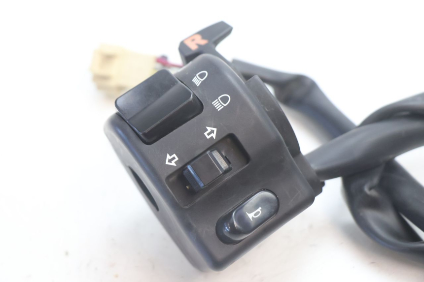 photo de INTERRUPTOR ESQUERDO CAN-AM SPYDER RS 1000 (2008 - 2012) - Detalhe da peça