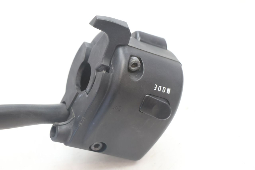 photo de INTERRUPTOR ESQUERDO CAN-AM SPYDER RS 1000 (2008 - 2012) - Outro ângulo de visão