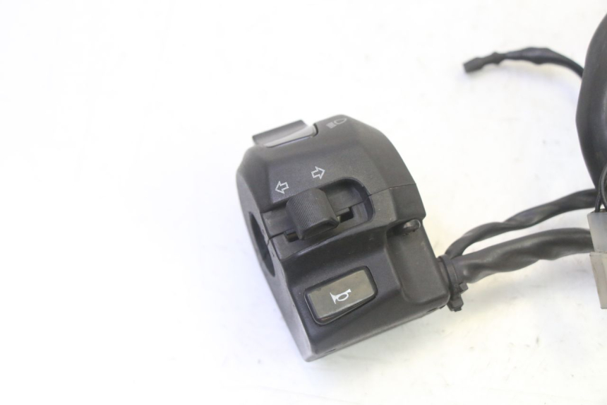 photo de COMANDO ESQUERDO APRILIA SR R 2T LC 50 (2018 - 2021) - Zoom do estado de desgaste