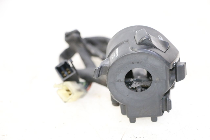 photo de COMANDO ESQUERDO HONDA ST PAN EUROPEAN 1300 (2002 - 2013) - Pontos de fixação